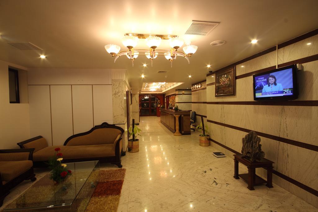 Hotel Pigeon International Bangalore Esterno foto